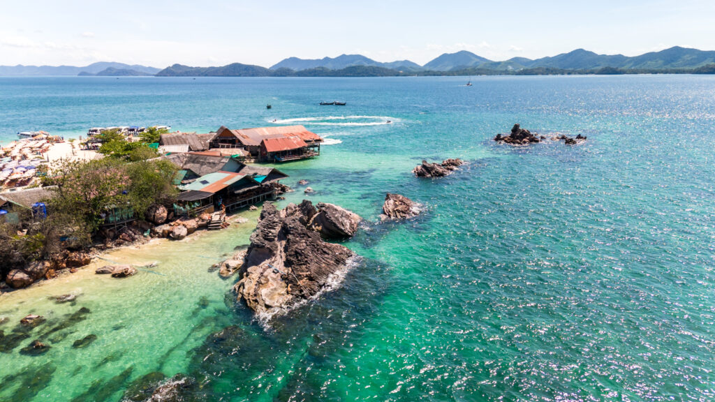 Lazy หมู่เกาะพีพี เกาะไข่แมว By Speed Boat