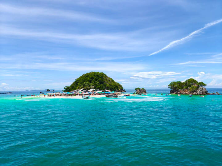 เกาะพีพี – เกาะไข่ – เกาะไม้ท่อน By Speed boat