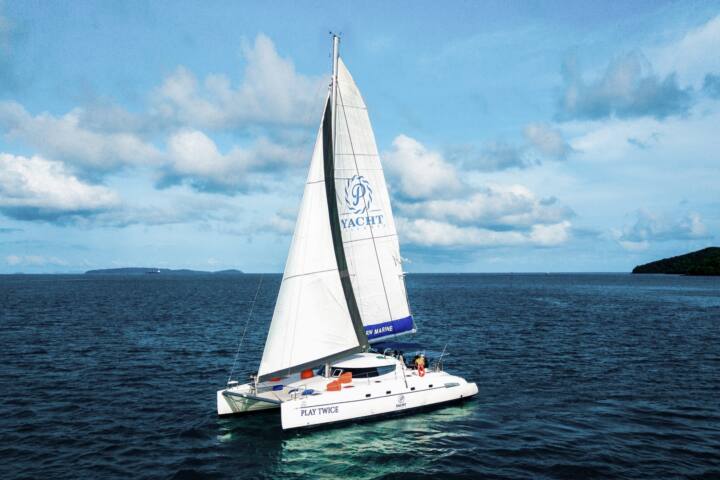 Private Sailing Catamaran – เรือใบคาตามารันเหมาลำส่วนตัว รูป 1