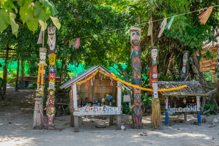 หมู่เกาะสุรินทร์ หมู่บ้านชาวมอแกน
